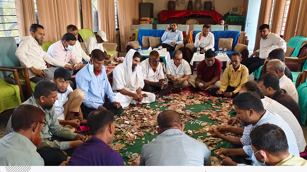 দ্বিতীয়বার খোলা হলো লালন আখড়াবাড়ির দানবাক্স, কত টাকা পাওয়া গেল